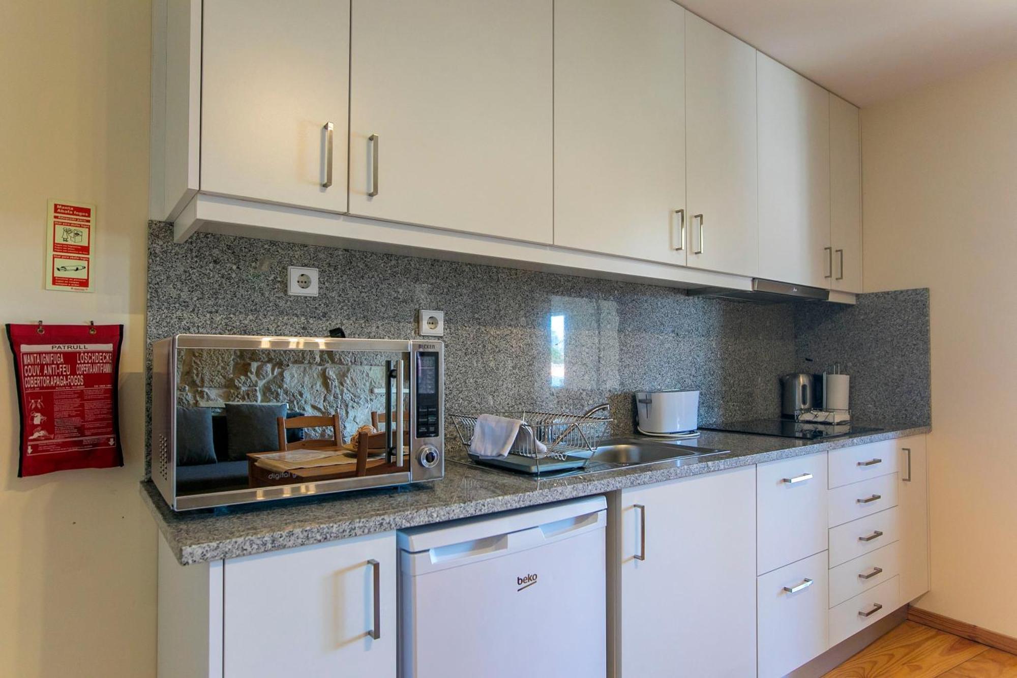 Cedofeita Back Garden Apartment ปอร์โต ภายนอก รูปภาพ